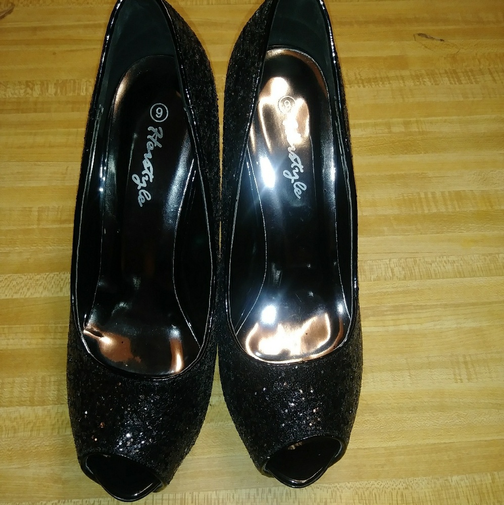 Shinning Black high heels